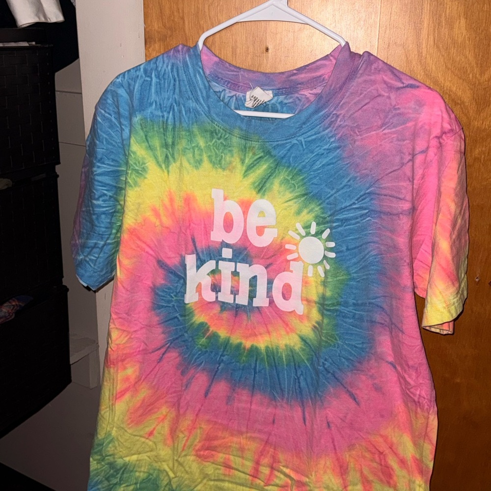 Be Kind Tie-Dye T-Shirt - Colorful Spiral Graphic